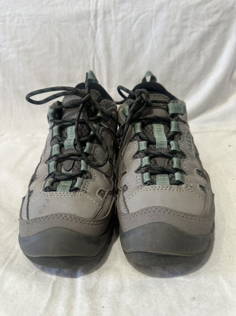 Keen Womens Size 7, Gray Hiking Shoes