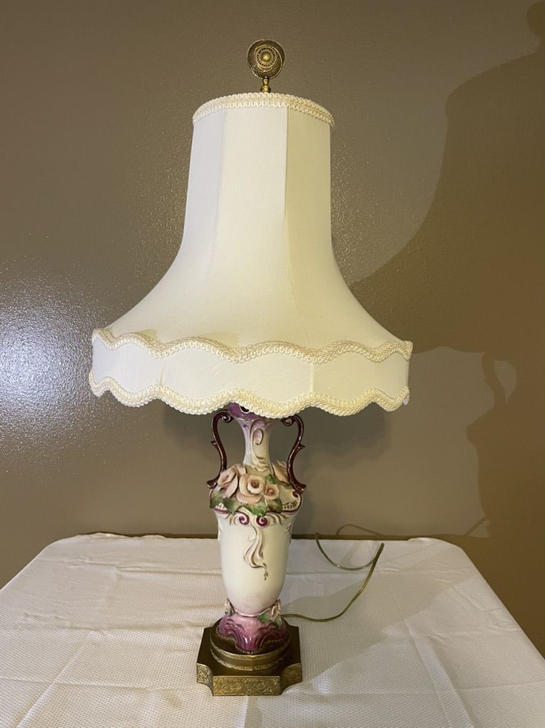 Antique Poecelain Table Lamp
