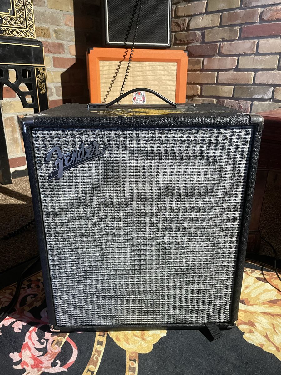 Fender Rumble 100 Bass Combo Amplifier  OBO