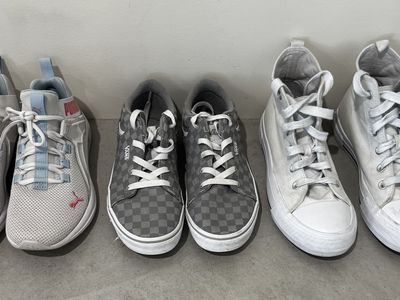 Girls shoes