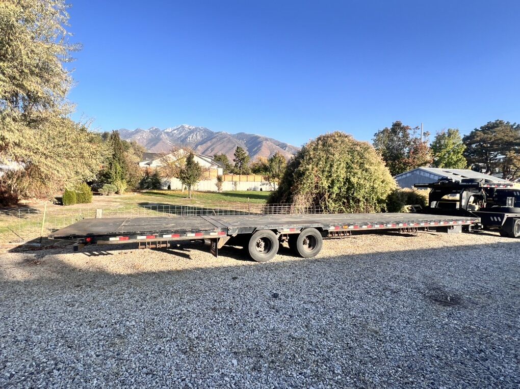 40' gooseneck, 10' Hydraukic Dovetail, 2nd 8' Deck