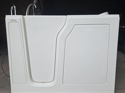 2024 Ametican Tubs Walk-In Bathtub