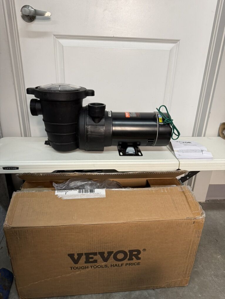 VEVOR Swimming Pool Pump - OPEN BOX