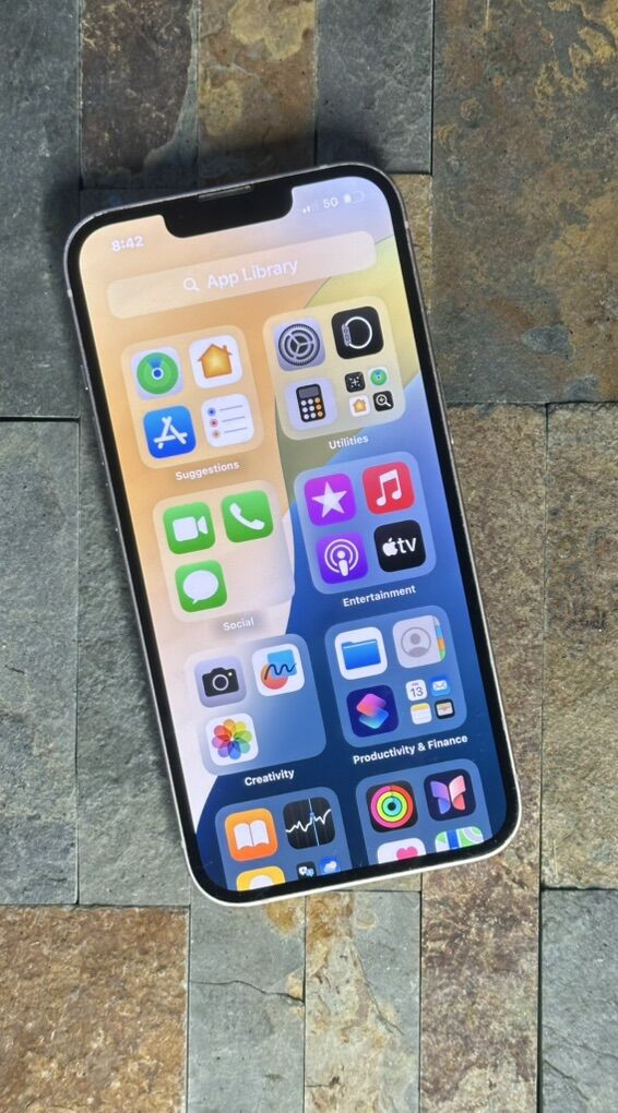 iPhone 13 Great Shape Witb Case & Screen Protector