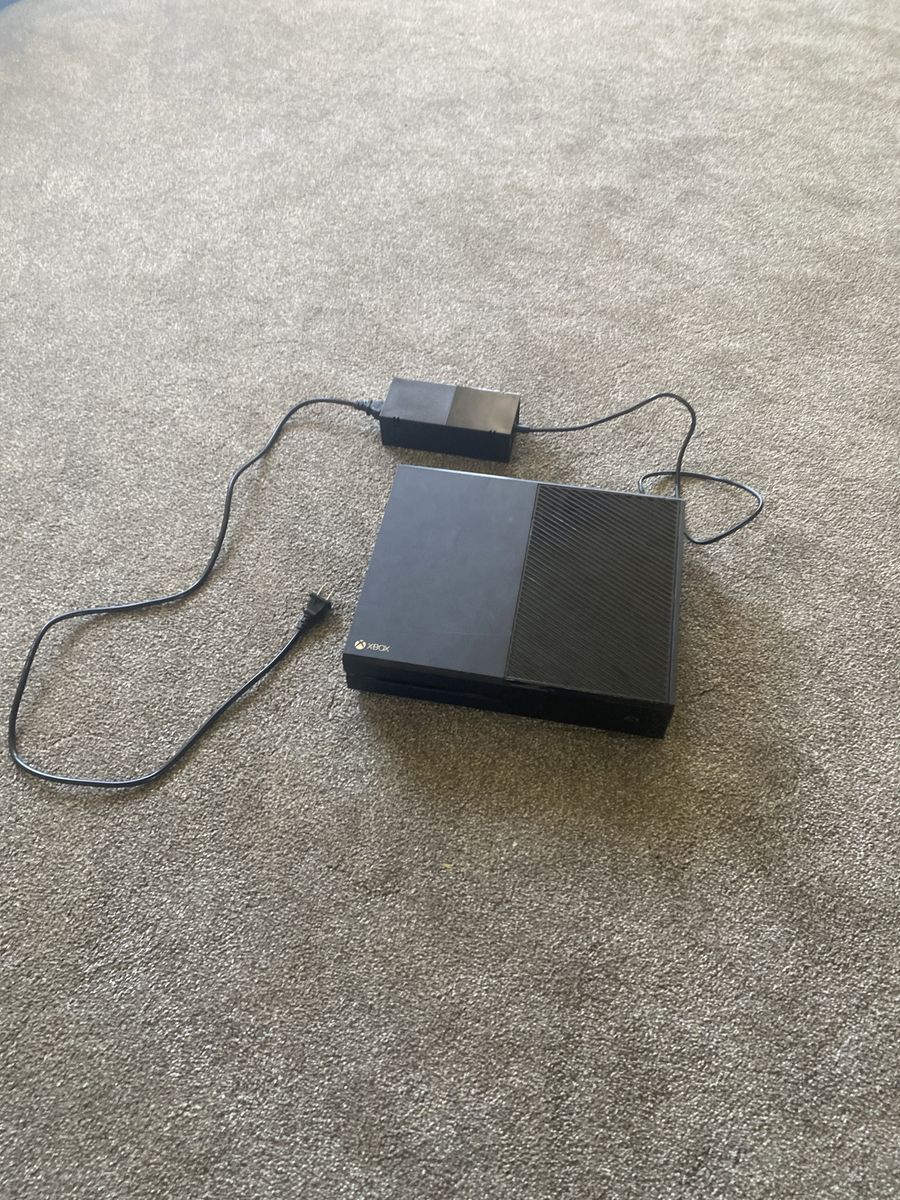 Microsoft Xbox One Console with Power Supply - Black *WORKS BUT HAS CLICKING NOISE*