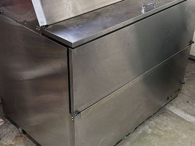 Refrigerator/ Milk cooler