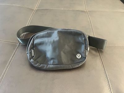 Black Lululemon Belt Bag