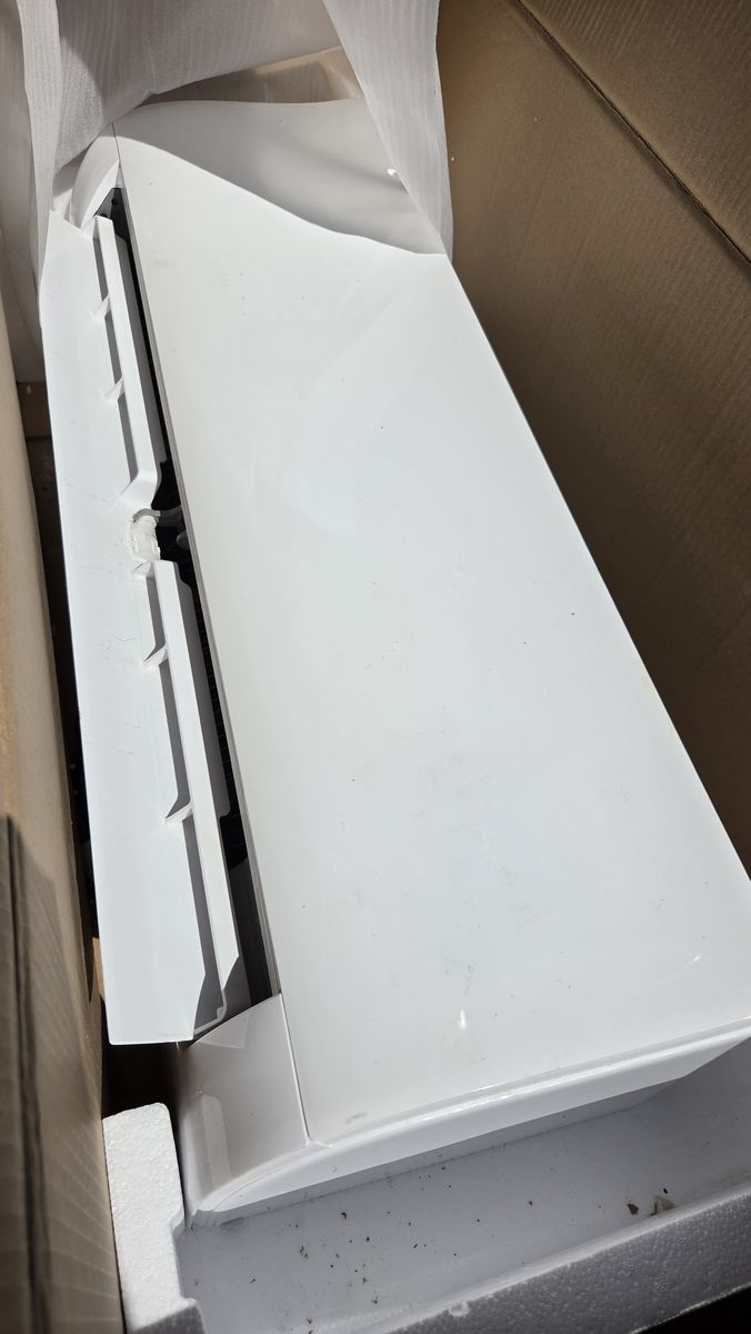 Main image 3