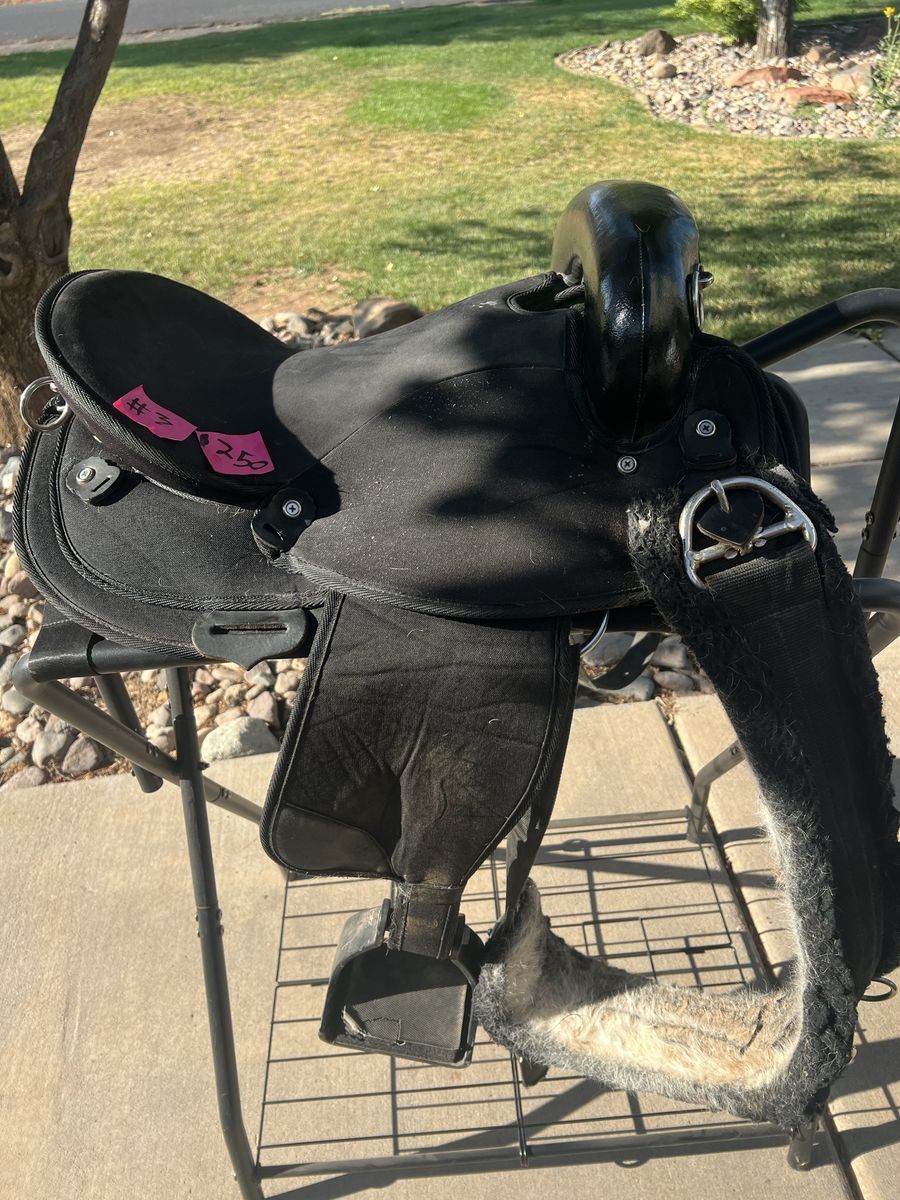 For sale, a lightweight sixteen inch endurance saddle in good used condition.