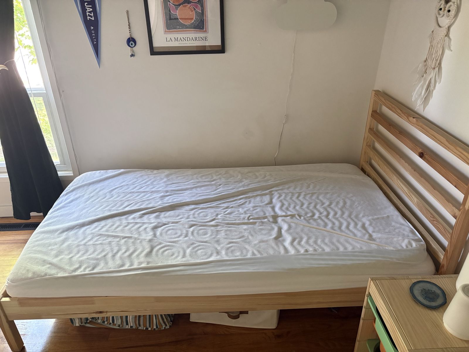 Twin bed and mattress