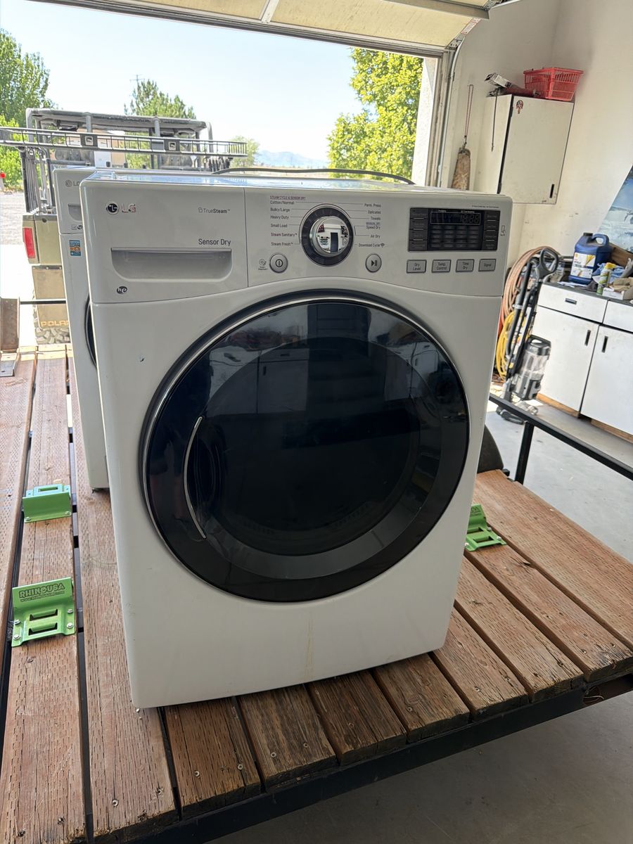 LG  DLEX5000W 7.3 cu. ft. White Front-Load gas Dryer - TrueSteam, Sensor Dry