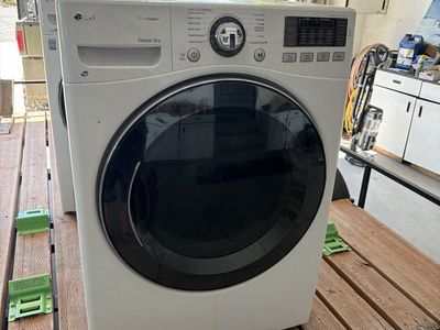 LG DLEX5000W 7.3 cu. ft. White Front-Load gas Dryer - TrueSteam, Sensor Dry