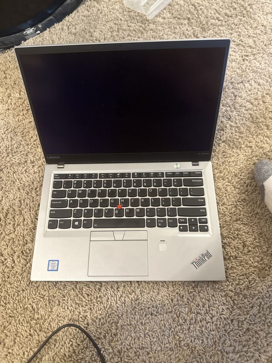 Lenovo Thinkpad X1 carbon 5th gen