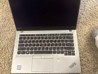 Lenovo Thinkpad X1 carbon 5th gen