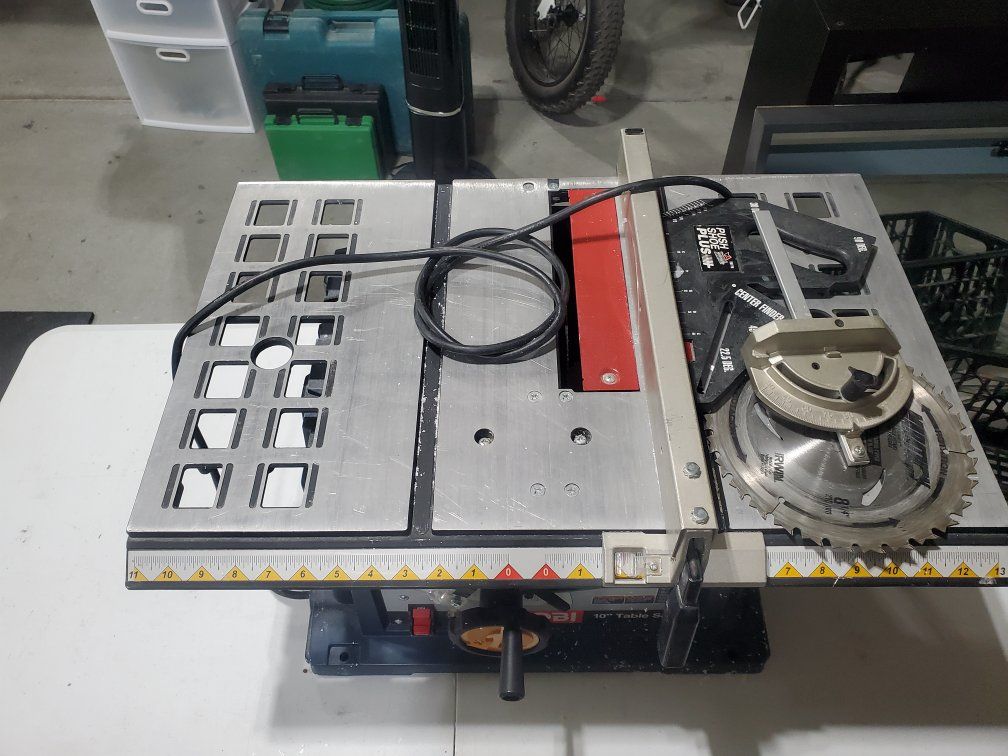 Ryobi 10" Table Saw – Works Great