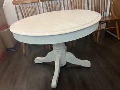 White Dinning Table