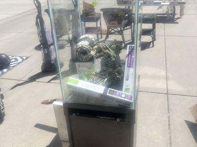 Aquarium with cabinet