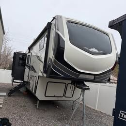 2022 Montana Bunkhouse