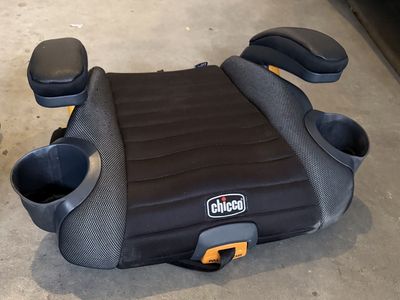 Chicco KidFit 2-in-1 Belt-Positioning Booster Car Seat with LATCH - Black/Gray, Cup Holders