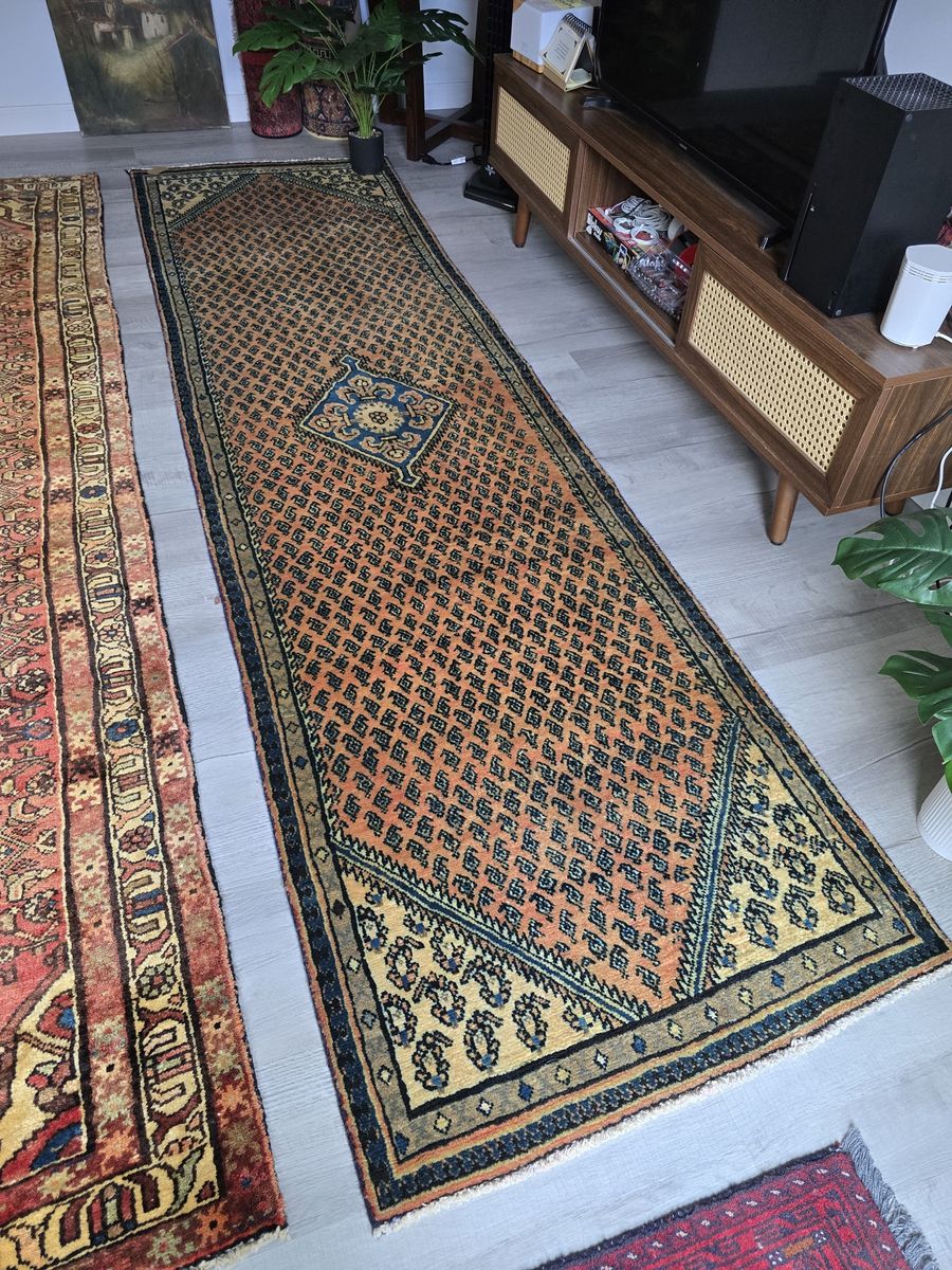 Beautiful Vintage Persian Wool Rug