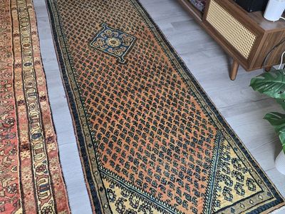 Beautiful Vintage Persian Wool Rug