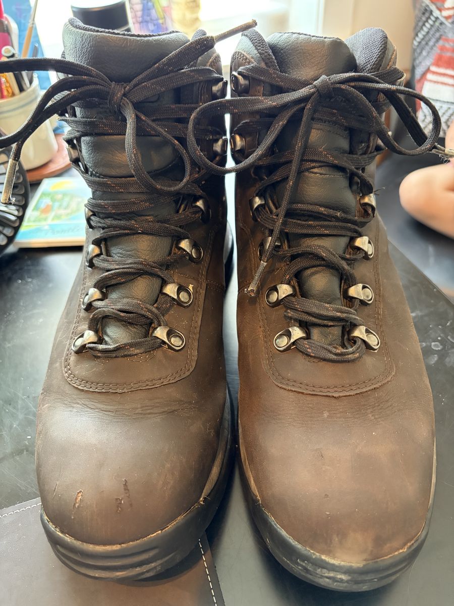 Hi-Tec Waterproof Hiking Boots — Men's Size 11