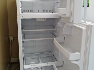 Clean 17 cf Refrigerator~Works Great~90 Day Guarantee