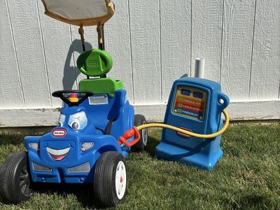 Little Tikes Blue Ride-On Car with Sun Shade and Toy Gas Pump