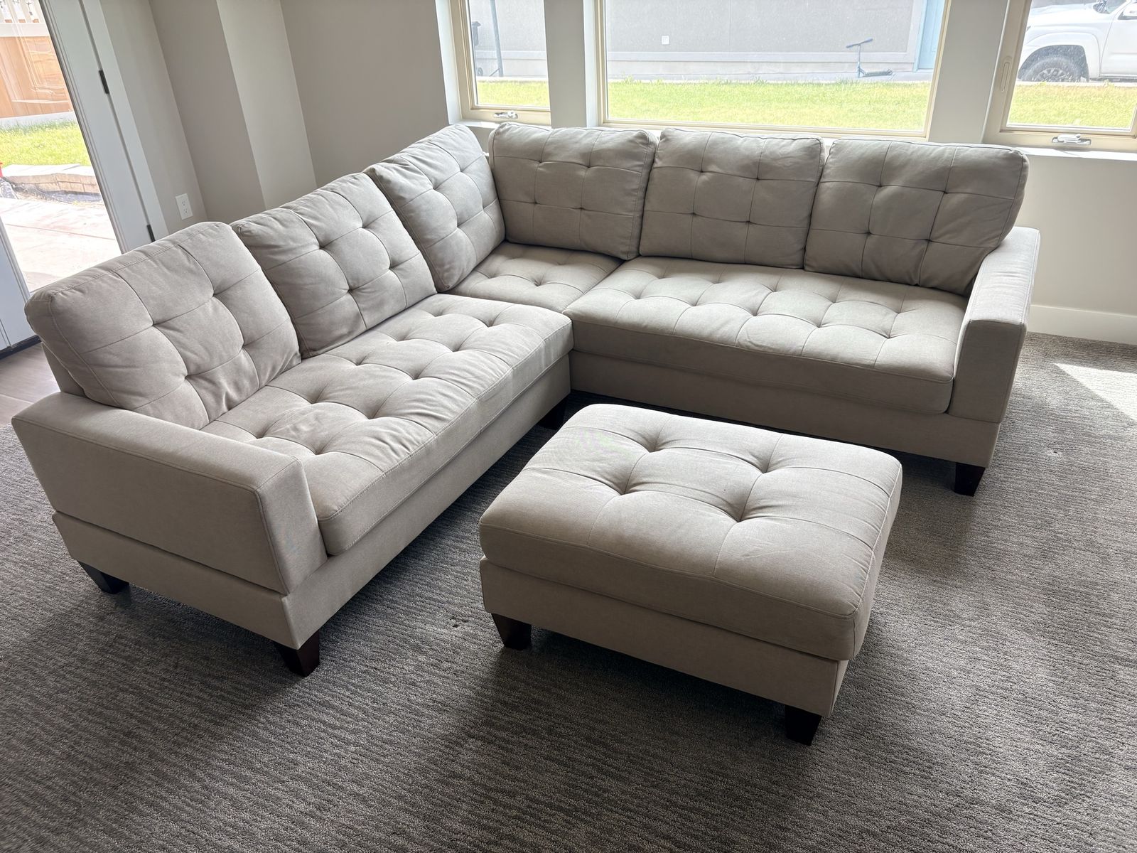Tufted 3 piece Sectional