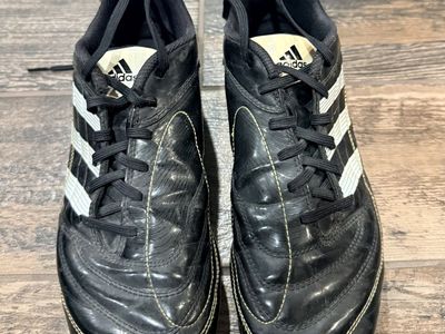 Men’s Size 8 Adidas Predator Absolado X Soccer Cleat