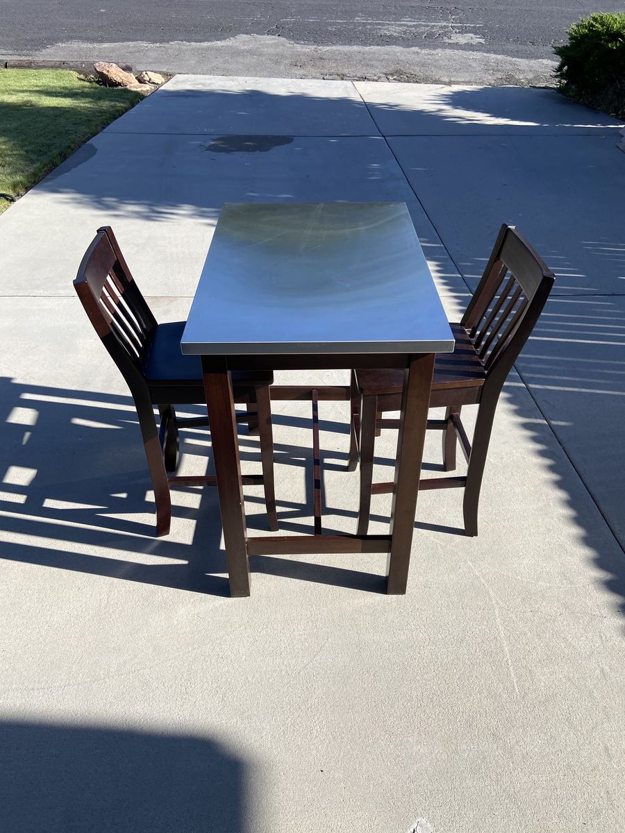 Bistro Height Table with 2 Chairs