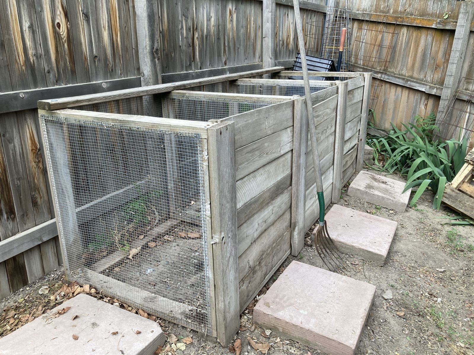 Free Compost Bin (3 x 3 x 9')