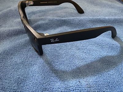 Ray-Ban Meta Wayfarer Smart Glasses Matte Black with Polarized Lenses - Excellent Condition (Gen1)