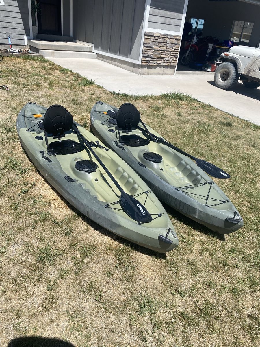 2 LIFETIME TIOGA FISHING KAYAKS