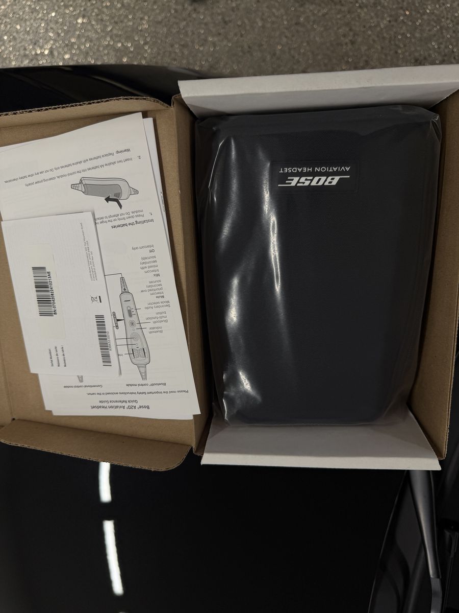 Bose A20 Aviation Headset with Bluetooth - New in Box 6 pin LEMO plug
