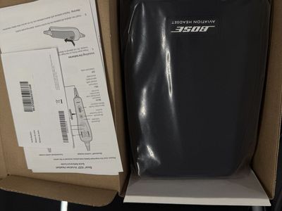 Bose A20 Aviation Headset with Bluetooth - New in Box 6 pin LEMO plug