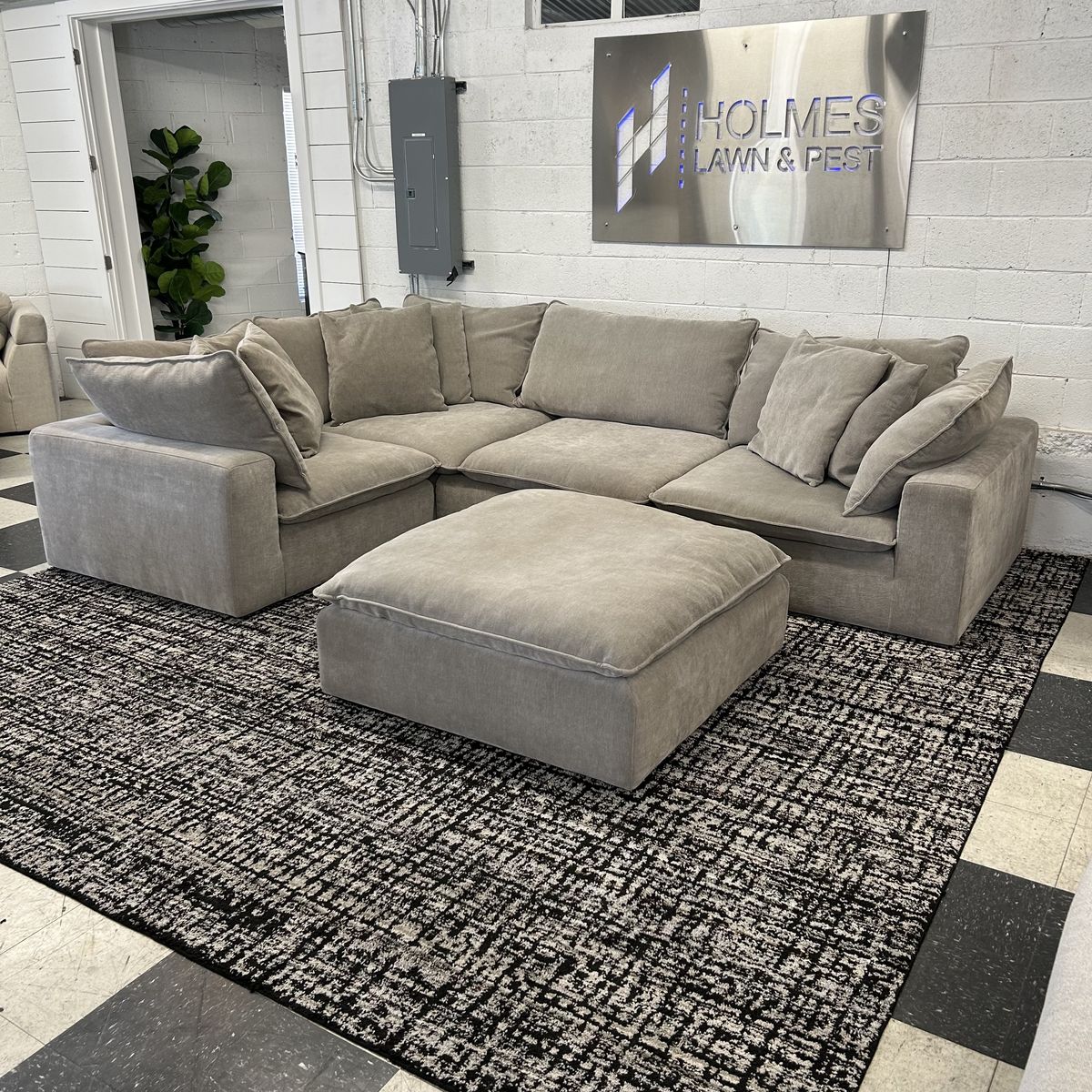 AIDAN & IVY SEREEN 5-PIECE FABRIC MODULAR SECTIONAL, CLOUD COUCH!!