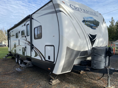 2016 Outdoors RV Creekside - 27BHS Creek Side