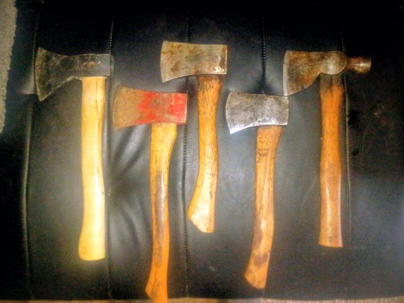 VINTAGE Hatchet lot
