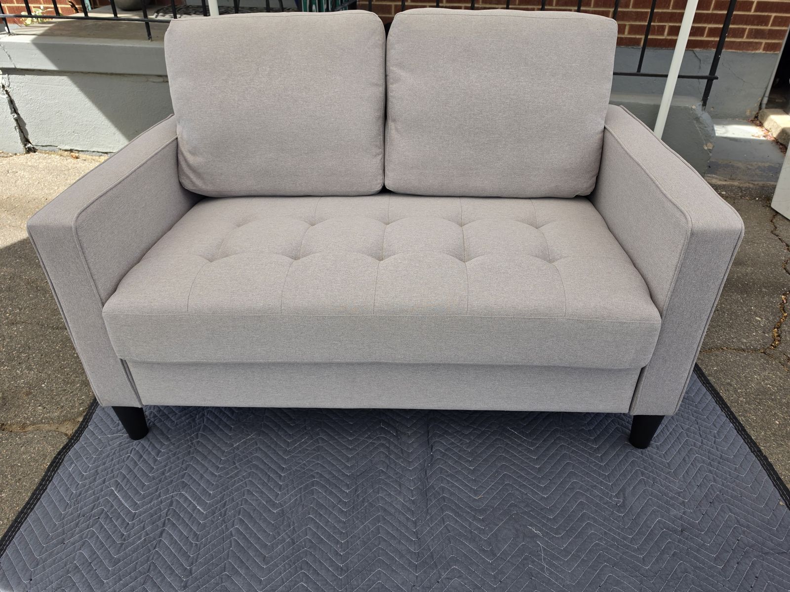 New Assembled ChaletPosh 54.18-in W Modern Grey Linen 2-seater Loveseat