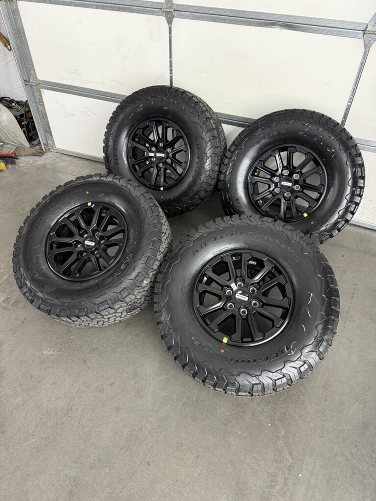BRAND NEW 2026 Ford Raptor 17in OEM Rims/315/70/17