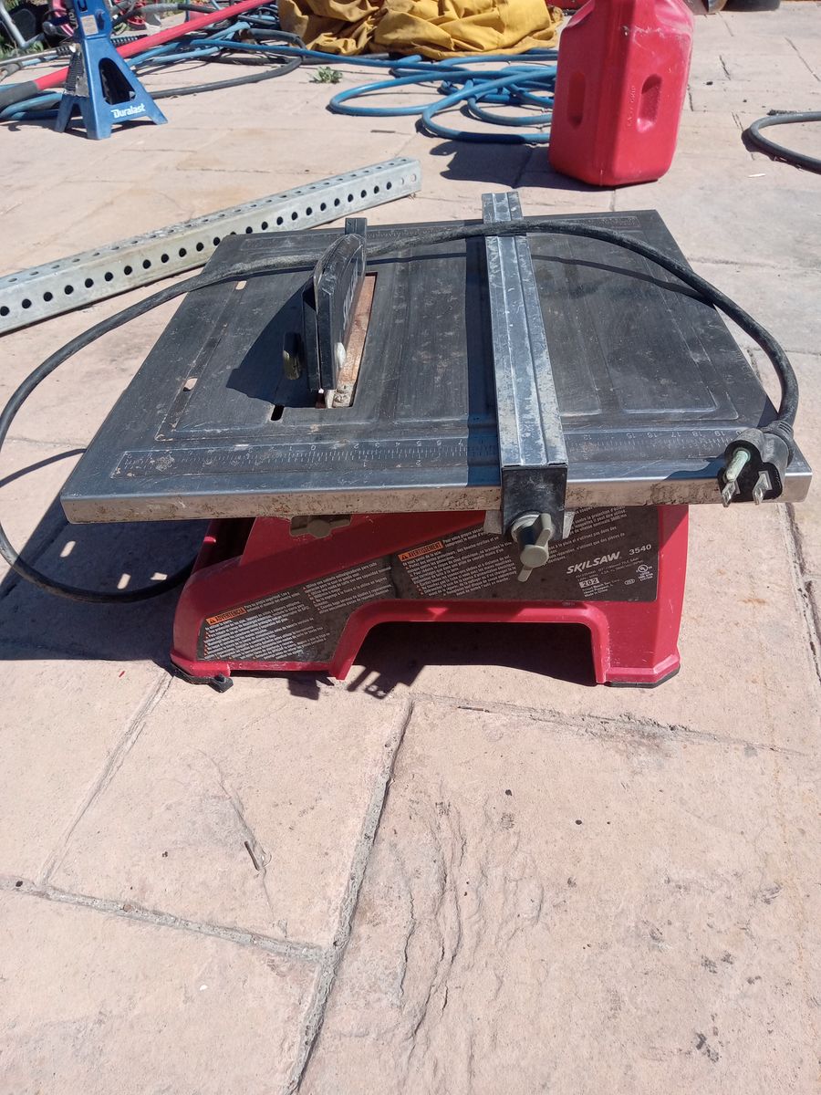 Tile saw