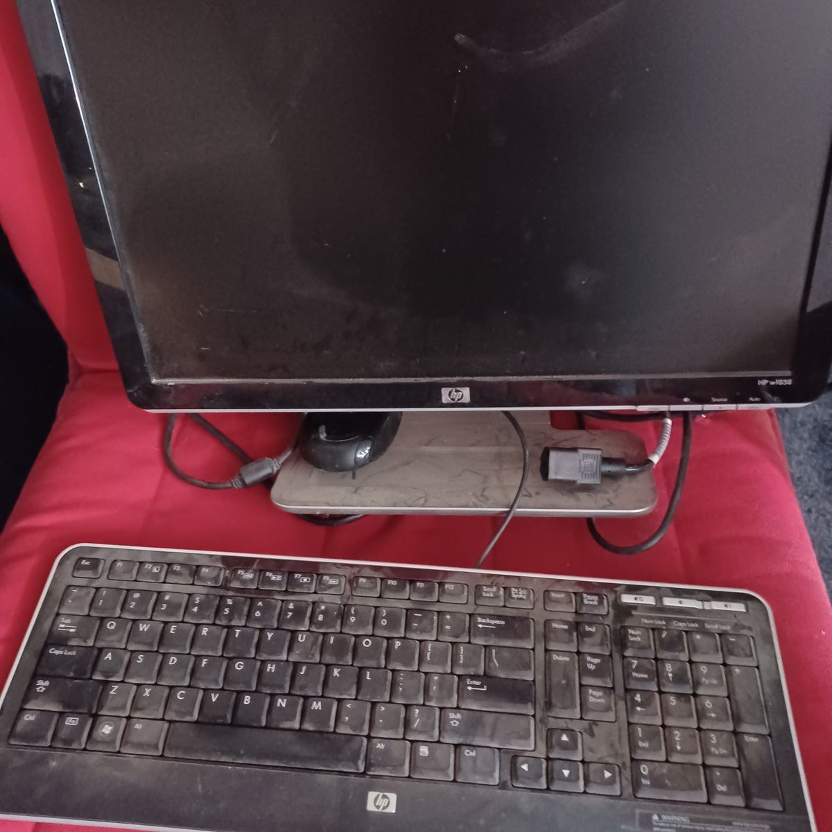 hp monitor and key board