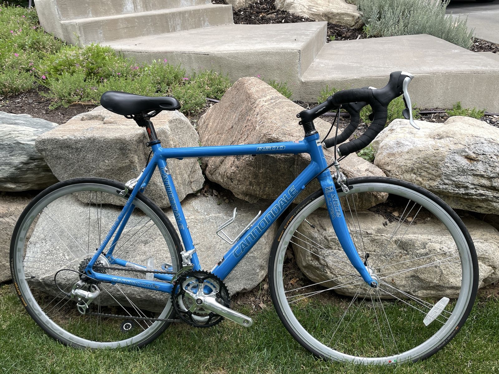 Cannondale R500 53 cm women’s Road Bike