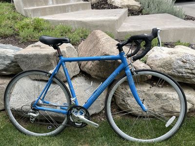 Cannondale R500 53 cm women’s Road Bike