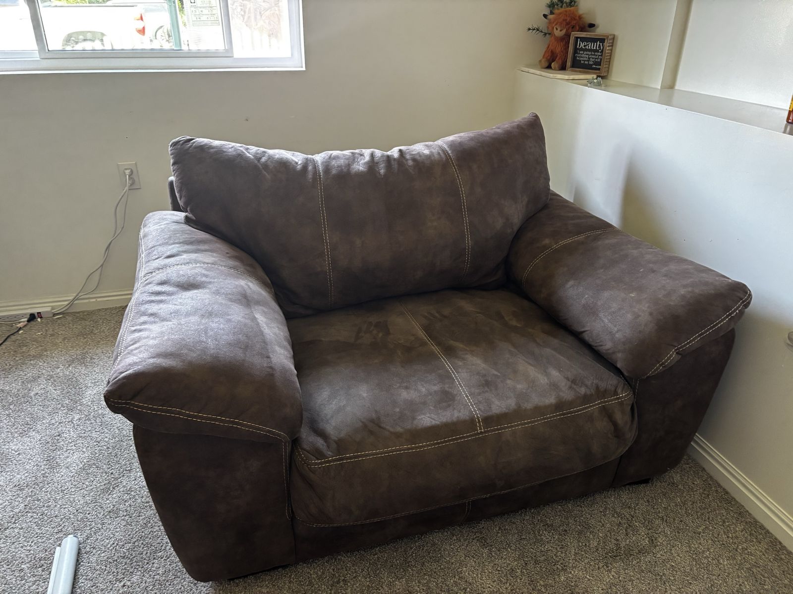 Main image 3