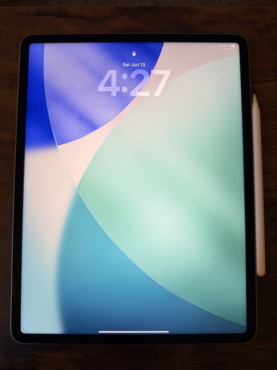 Apple iPad Pro 12.9" + Apple Pencil