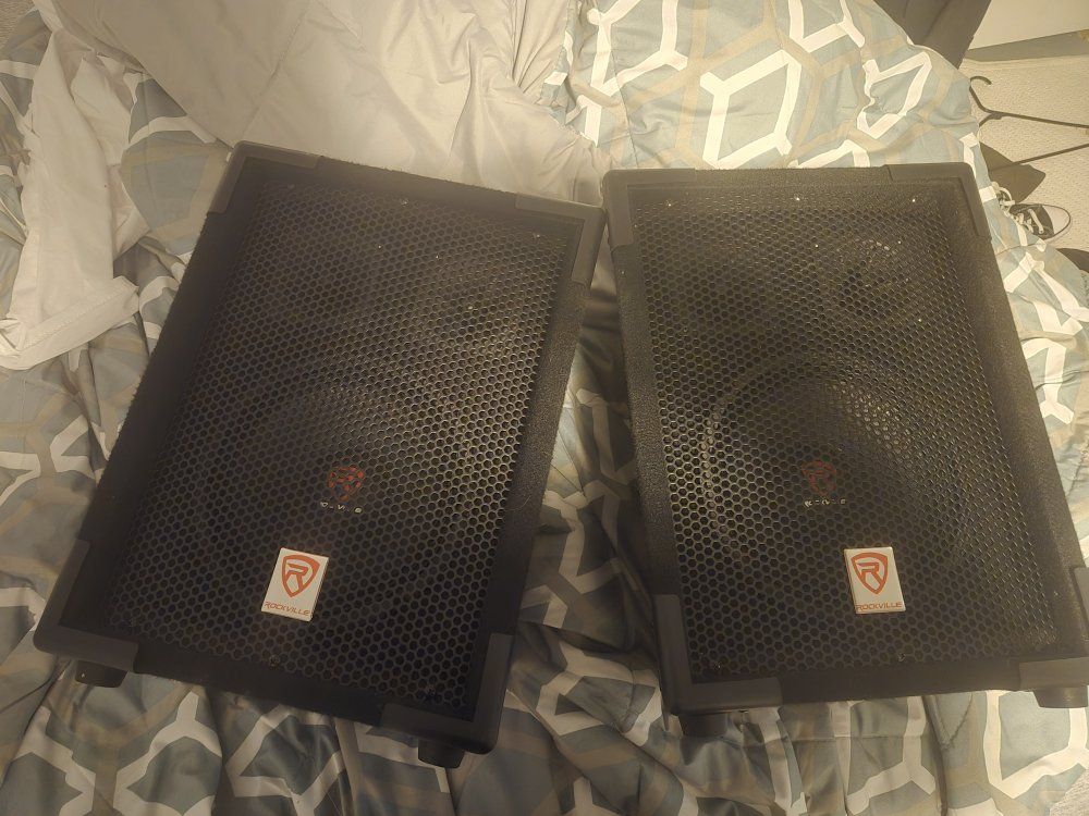 Rockville non-powered speaker set (2)