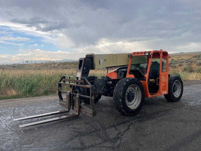 2013 JLG Telehandler!! 6600 LBS and 42' Reach