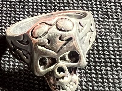 Skull Ring Unique Design Silver Tone Fashion Jewelry Accessory Statement Piece Size-7.5